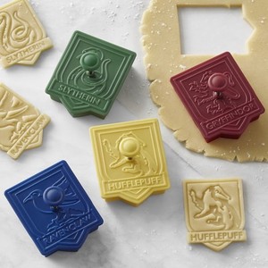 HARRY POTTER Crest Cookie Cutters Set of 4